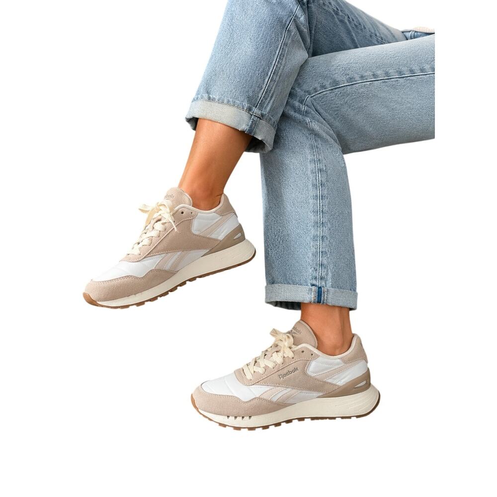 Reebok Classic Leather Beige White Sneakers Women’s Size 6 Retro